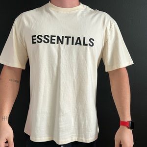 FOG Essentials creme T-shirt